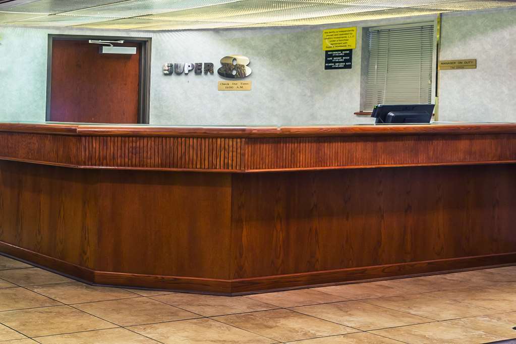 Отель Super 8 By Wyndham Gresham/Portland Area Or Интерьер фото